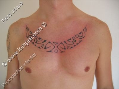 tatouage d'un collier polynesien